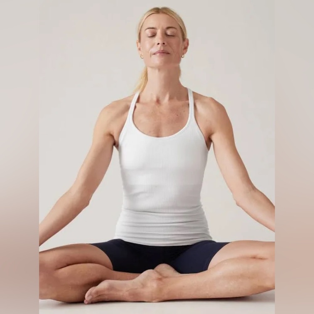 EUC Athleta Renew Support Top